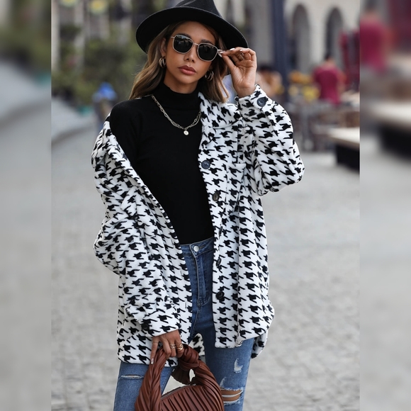 Houndstooth Side Slit Jacket with Breast Pockets - Picture 2 of 5